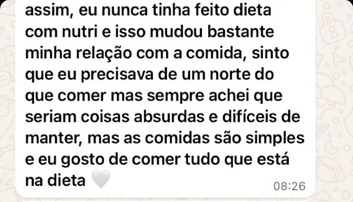 Print de conversa no WhatsApp: paciente relata que nunca tinha feito dieta com nutricionista e achou as refeições simples de manter.